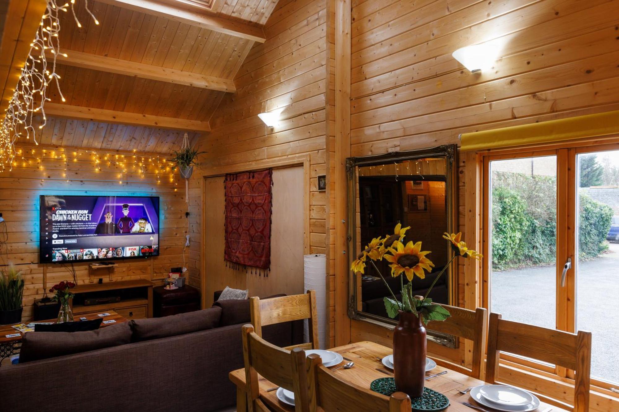 Spacious Cabin Evcharger And Free Parking Near Cambridge Extérieur photo