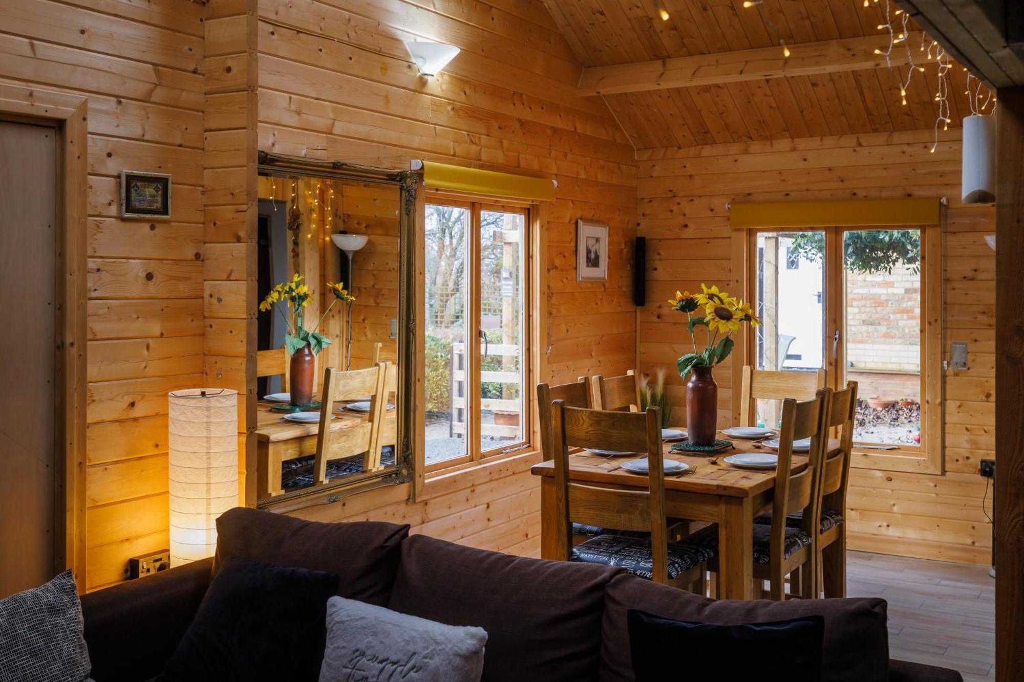 Spacious Cabin Evcharger And Free Parking Near Cambridge Extérieur photo