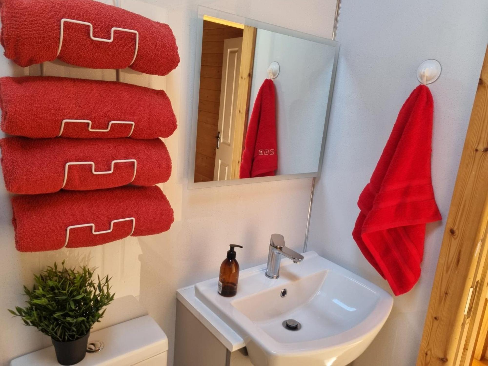 Spacious Cabin Evcharger And Free Parking Near Cambridge Extérieur photo